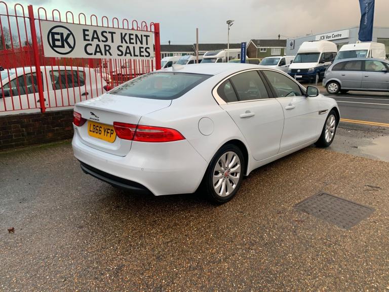 2016 Jaguar XE 2.0d Prestige Saloon 4dr Diesel Manual Euro 6 (s/s) (163 ps)