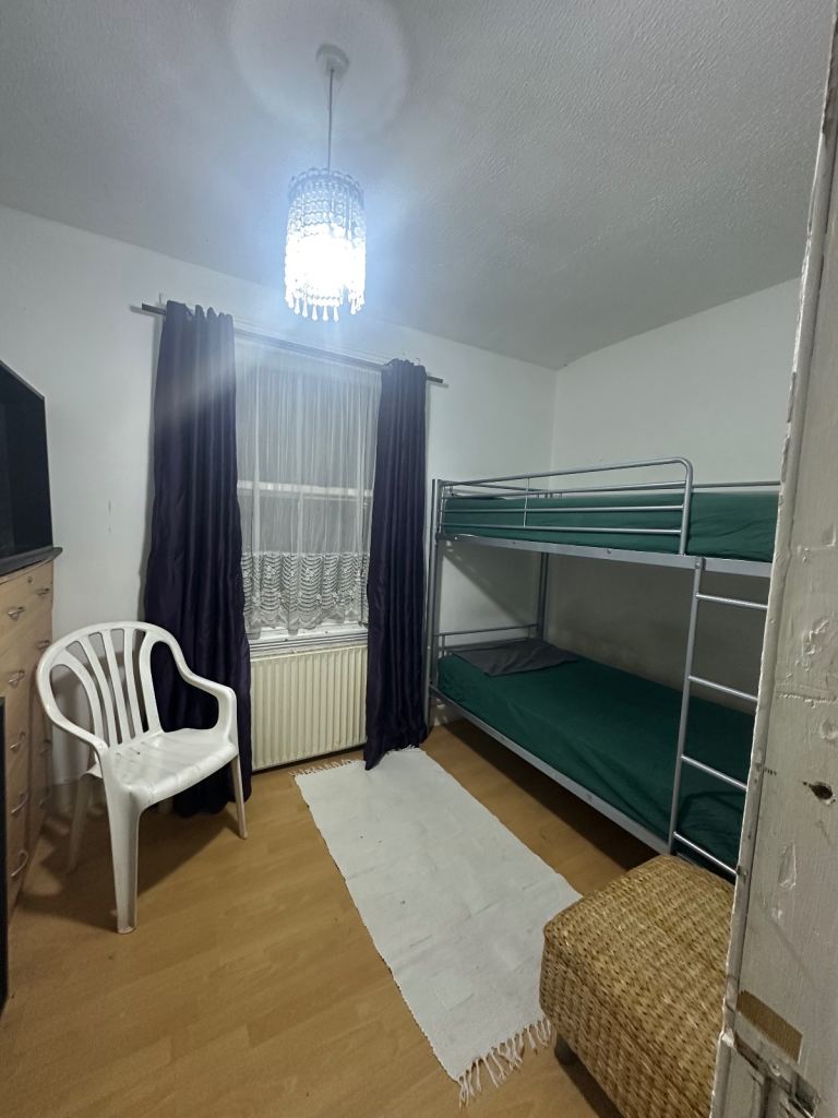 SINGLE BEDROOM TO RENT