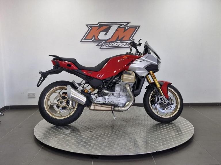 Moto Guzzi V100 Mandello S