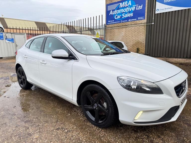 2015 Volvo V40 T2 R DESIGN 5dr HATCHBACK PETROL Manual