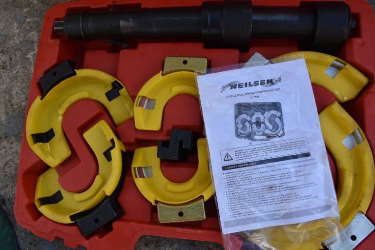 Coil spring Compressors