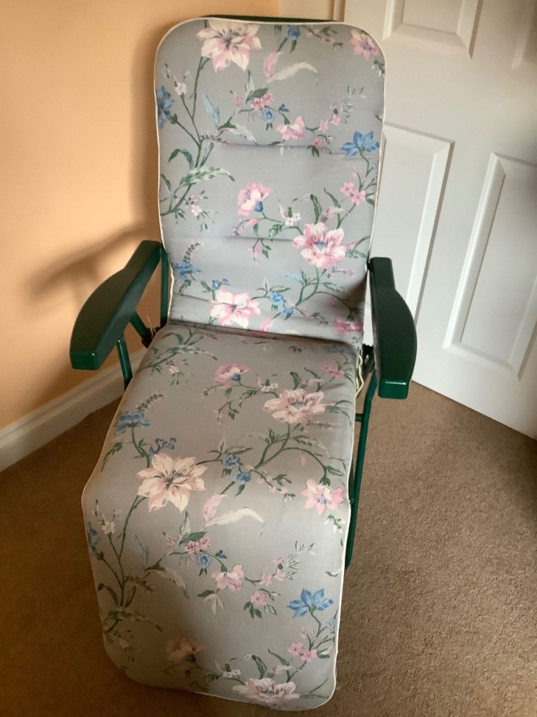 Garden chair with cushion