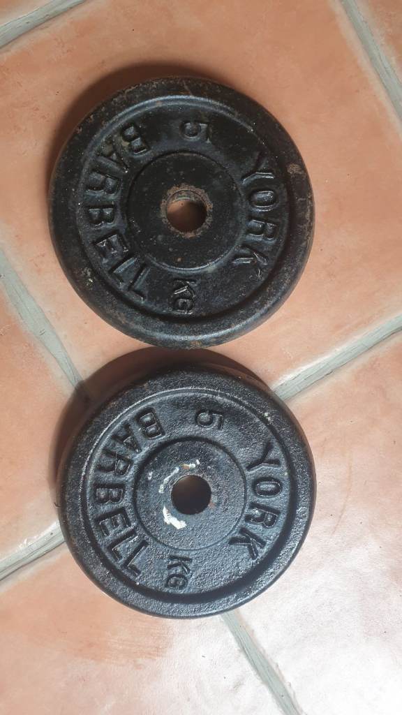 Two x 5kg weights