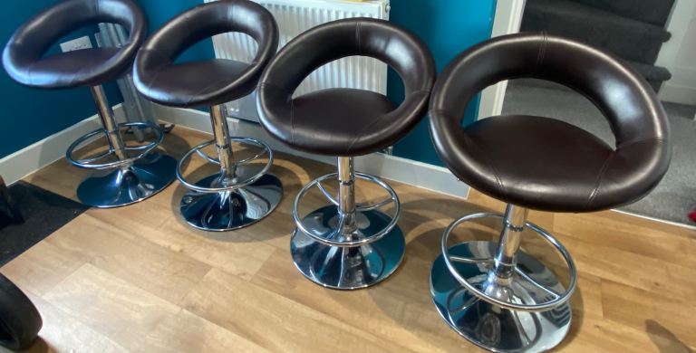 4 x breakfast bar stools