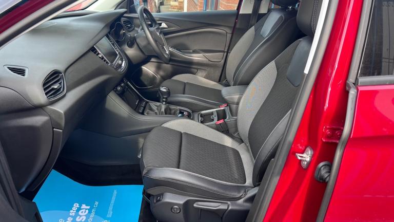 2021 Vauxhall Grandland X 1.5 Turbo D SRi Nav 5dr HATCHBACK Diesel Manual