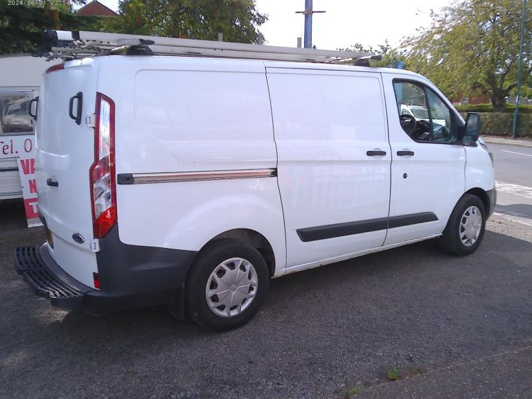 2016 Ford Transit Custom 2.2 TDCi 100ps Low Roof Van ECOnetic PANEL VAN Diesel Manual