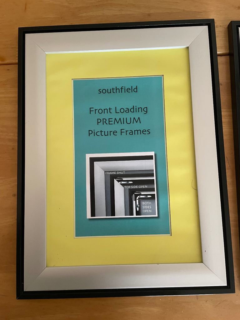 Set of 4 metal frames 