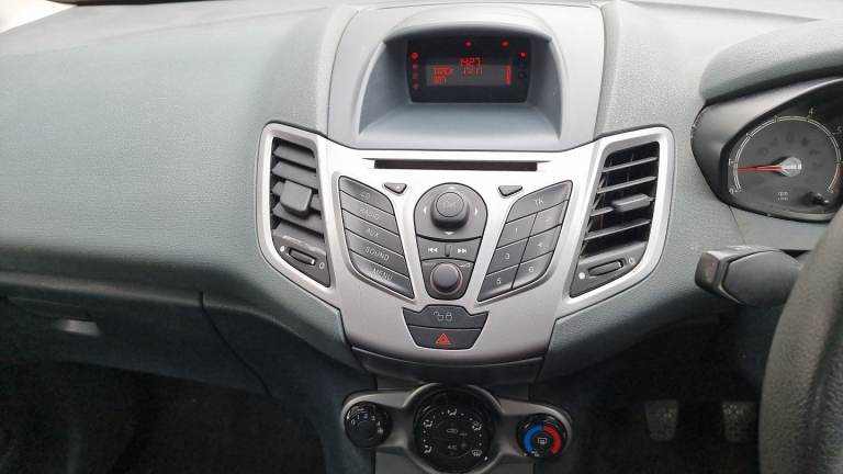 Cheap Ford Fiesta 1.2 Full Service History Low Insurance Petrol Corsa Clio Bmw A3 Focus 107 C1