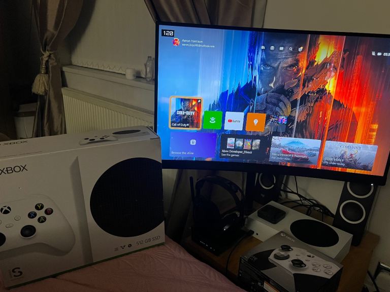 Xbox series s bundle.