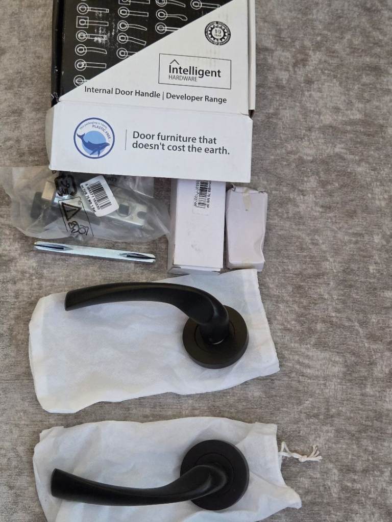 2 Sets of 2 Matt black door handle set