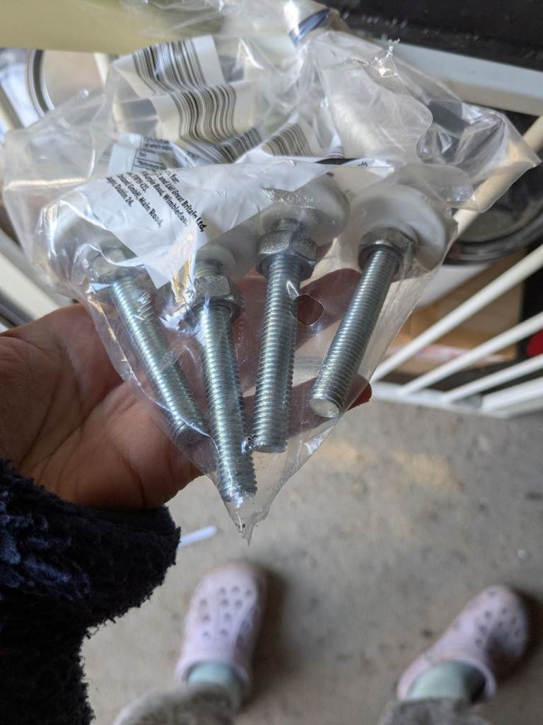 FREE Lindam tension Baby Gate with fittings