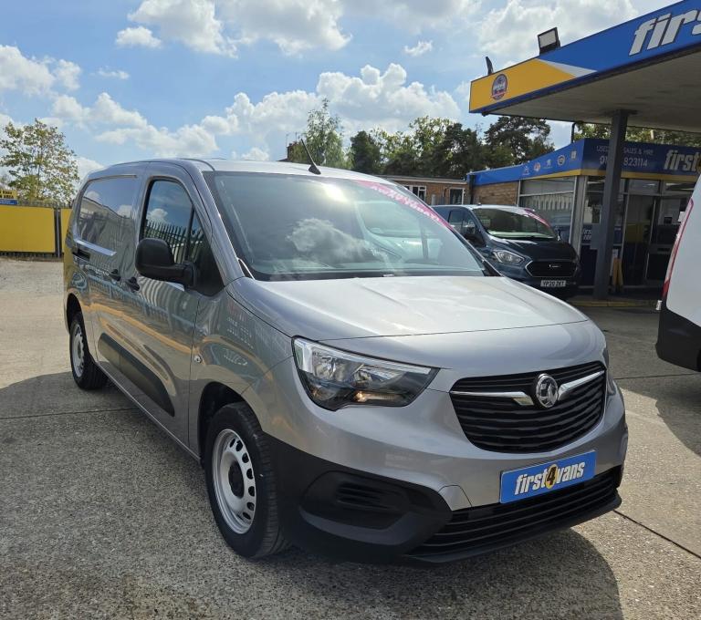 2022 Vauxhall Combo 2300 1.5 Turbo D 100ps L2 H1 Dynamic Van [6 Speed] PANEL VAN Diesel Manual