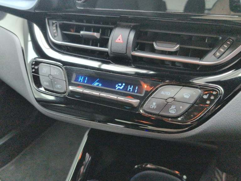 2020 Toyota C-HR 1.8 VVT-h Design SUV 5dr Petrol Hybrid CVT Euro 6 (s/s) (122 ps) - SAT NAV, HATC...