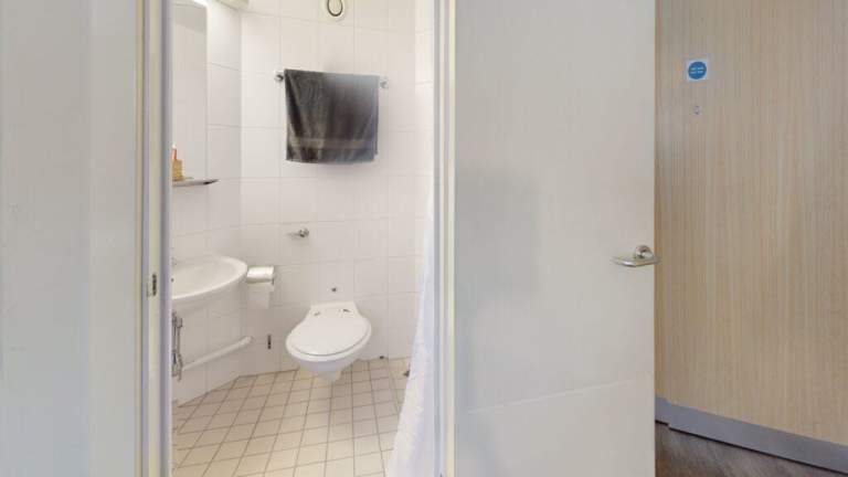 Studio Ensuite at Broadgate Park Takeover - £500 Discount + Free Laundry + 1st Month FREE!