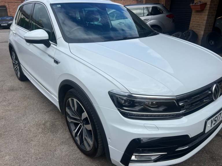 2017 Volkswagen Tiguan 2017 2.0 TDi 150 4Motion R-Line 5dr SAT NAV DSG GLASS PAN ROOF FULL SERVIC...