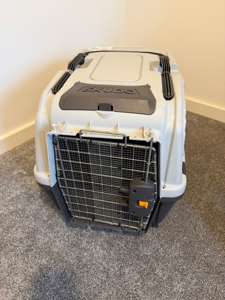 Skudo Med & Lg Dog Carriers / Crates