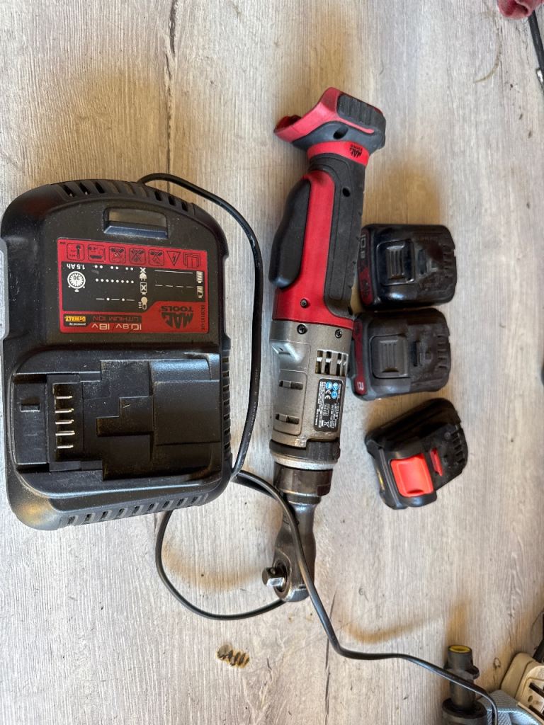 Mac tools battery ratchet