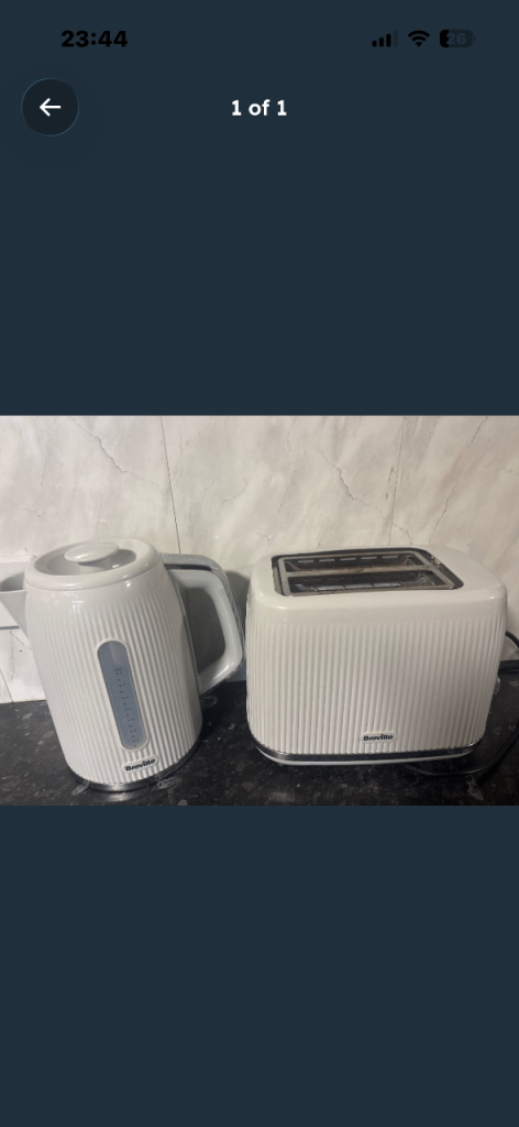 Grey kettle and toaster 