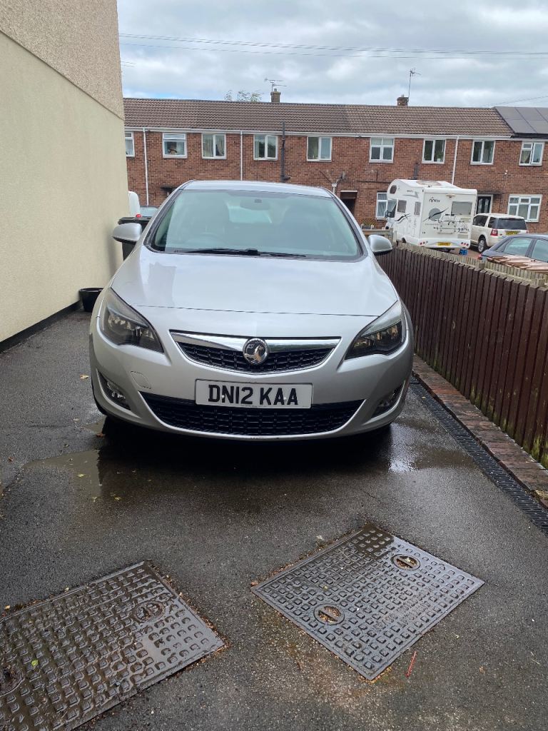 Vauxhall, ASTRA, Hatchback, 2012, Manual, 1598 (cc), 5 doors