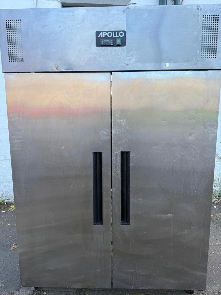 Double door chiller 
