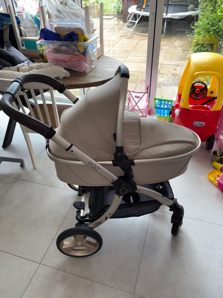 Egg 2 Pram, tandem pram, travel system car seat isofix  and adaptations 