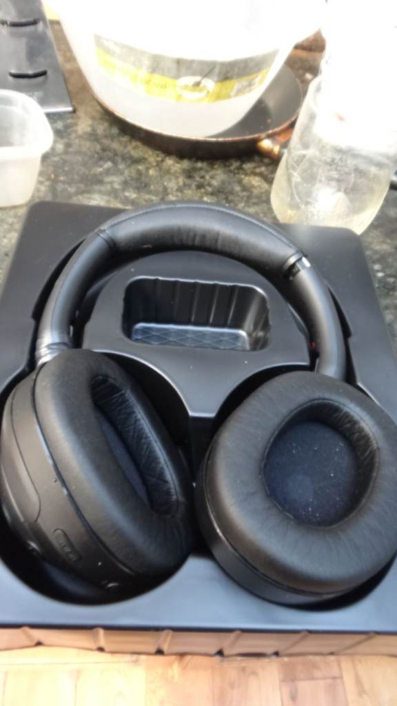 The Sony officially known as the Sony ULTRA WEAR is a wireless noise-canceling 