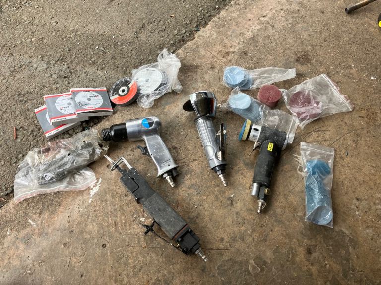 Air tools  4 items and consumables