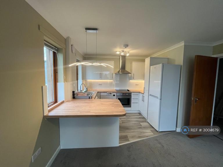 3 bedroom flat in St Clair Place, Edinburgh, EH6 (3 bed) (#3004679)