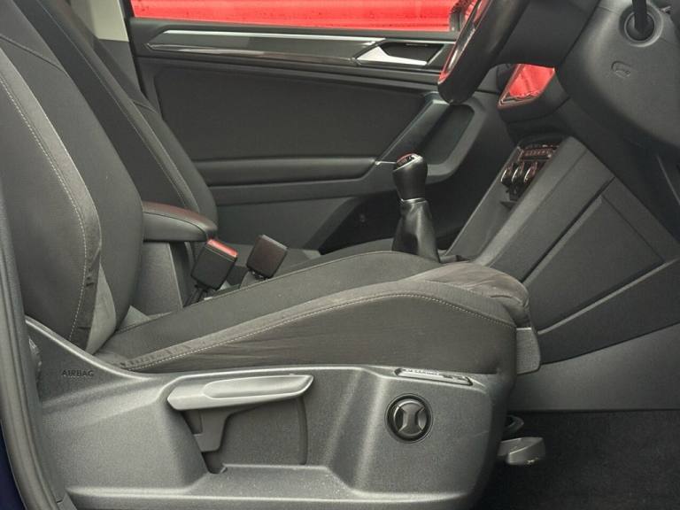 2017 Volkswagen Tiguan 2.0 TDi 150 SEL 5dr ESTATE DIESEL Manual