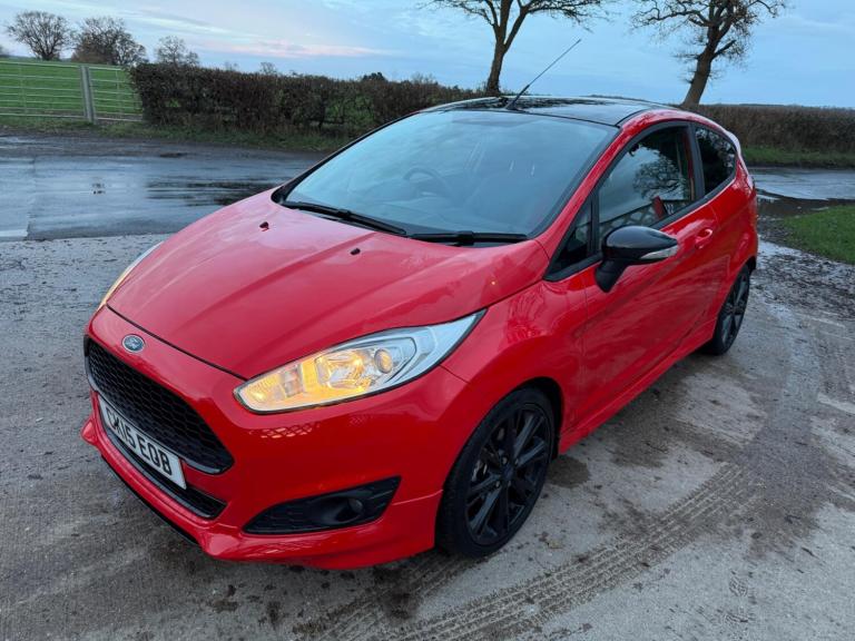 2015 Ford Fiesta 1.0 EcoBoost 140 Zetec S Red 3dr HATCHBACK PETROL Manual