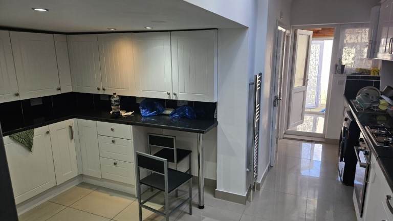 A BOX ROOM AVAILABLE IN EAST HAM 