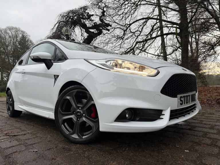 2017 Ford Fiesta 1.6 EcoBoost ST-3 3dr HATCHBACK Petrol Manual