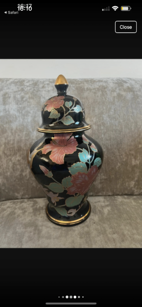 Beautiful vintage ginger jar with lid black and gold 