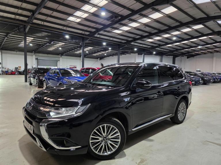 2020 Mitsubishi Outlander 2.4h TwinMotor 13.8kWh Dynamic CVT 4WD Euro 6 (s/s) 5dr ESTATE Petrol/E...