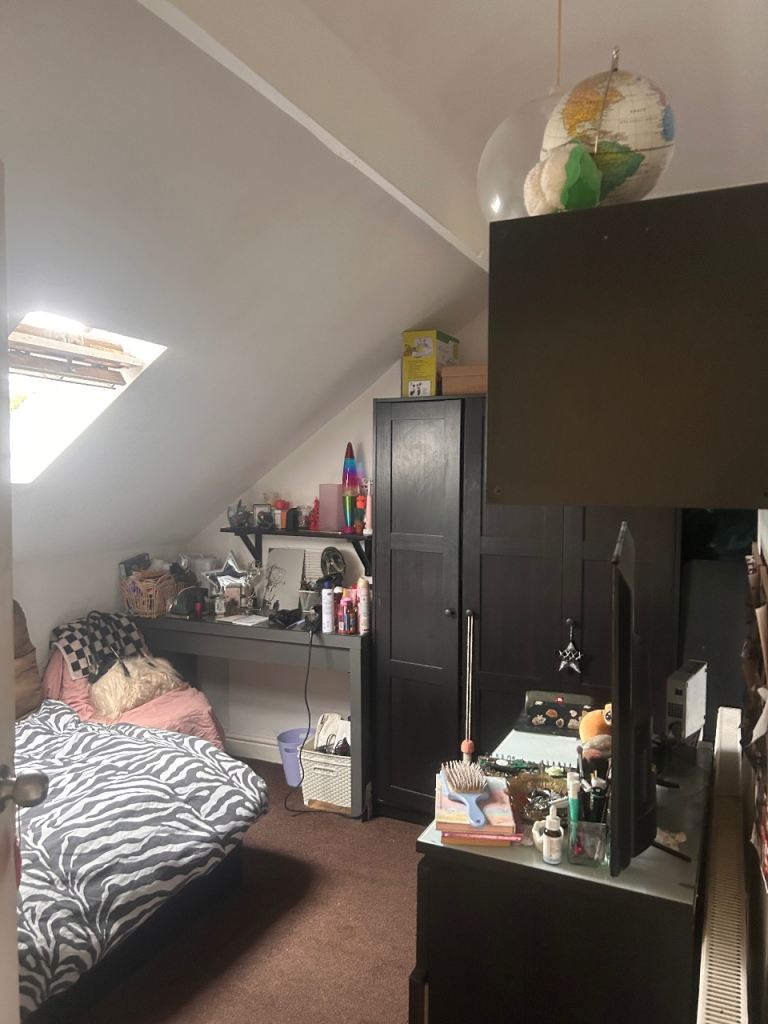 Spare room to rent