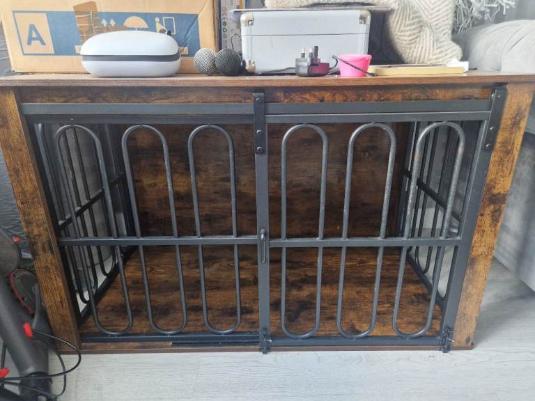 Dog crate 
