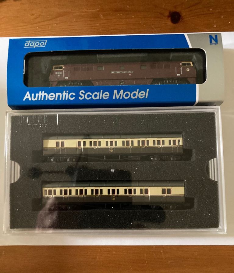 Dapol N gauge train and coaches