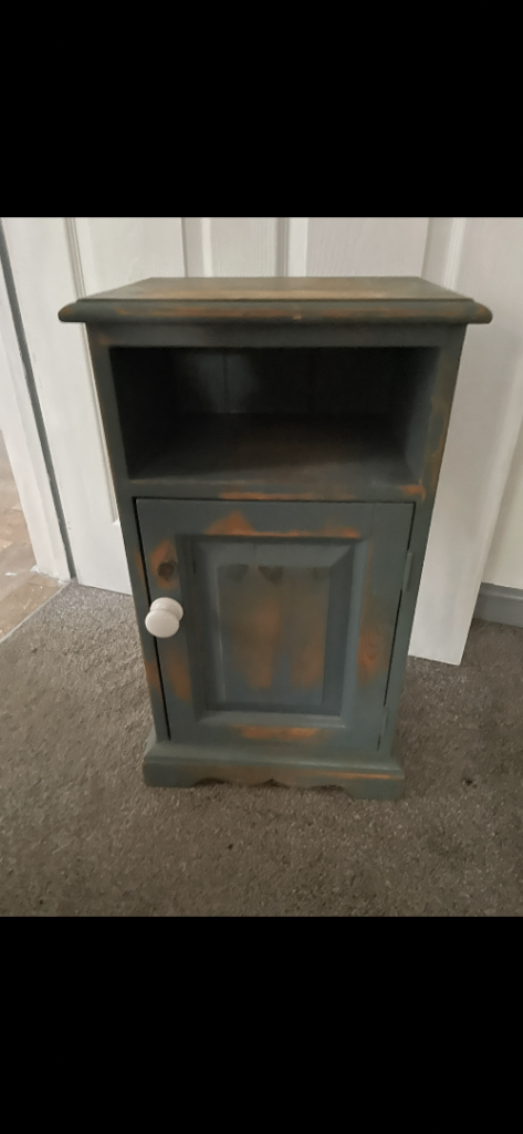 Storage cupboard 