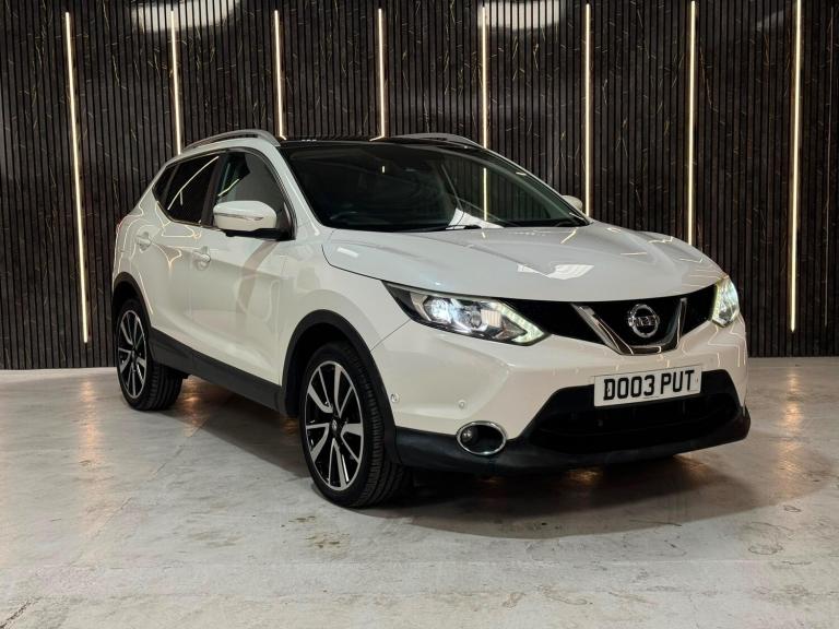 2014 Nissan Qashqai 1.6 dCi Tekna XTRON 2WD Euro 5 (s/s) 5dr HATCHBACK Diesel Automatic