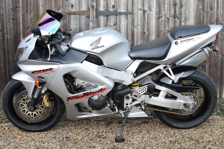Honda CBR900RR-1 929 Fireblade (13500 miles) 2003 03 Reg *WITH VIDEO*