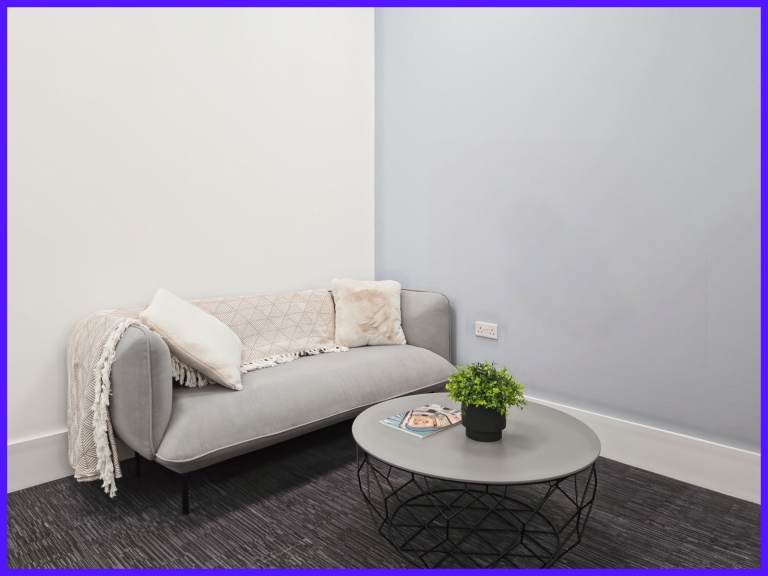 Liverpool - L7 9NJ, Find a dedicated desk and get down to business in Regus Innovation Park