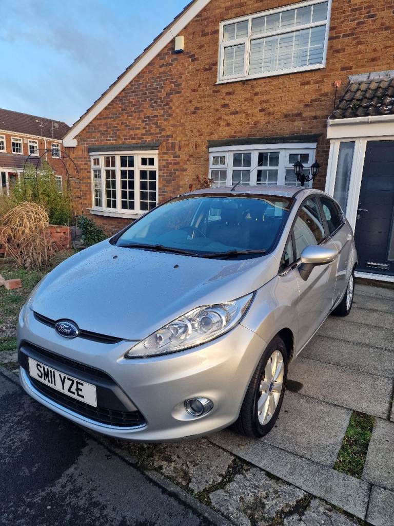 Ford, FIESTA, Hatchback, 2011, Manual, 1242 (cc), 5 doors