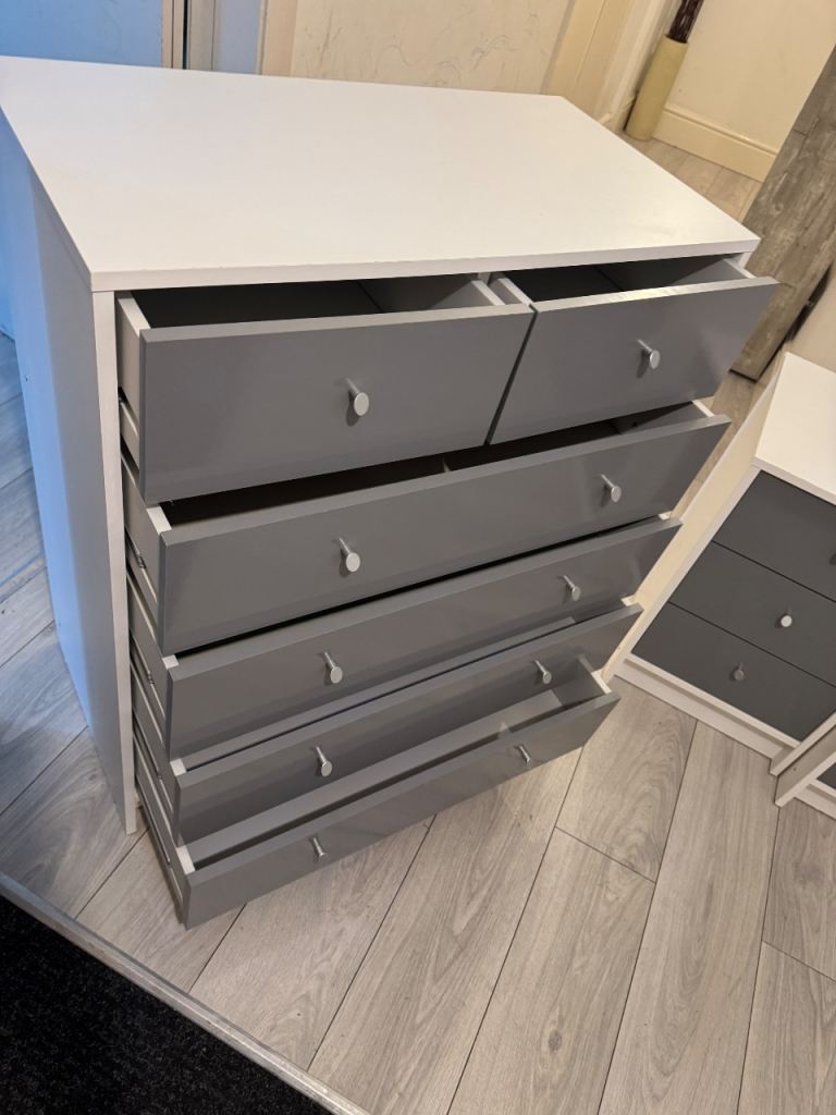 Chest of Drawers, Excellent condition 