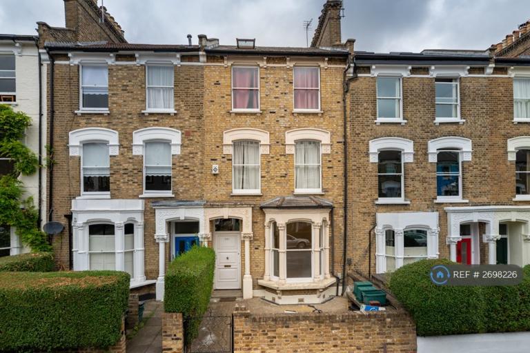 1 bedroom flat in Balfour Road, London, N5 (1 bed) (#2698226)
