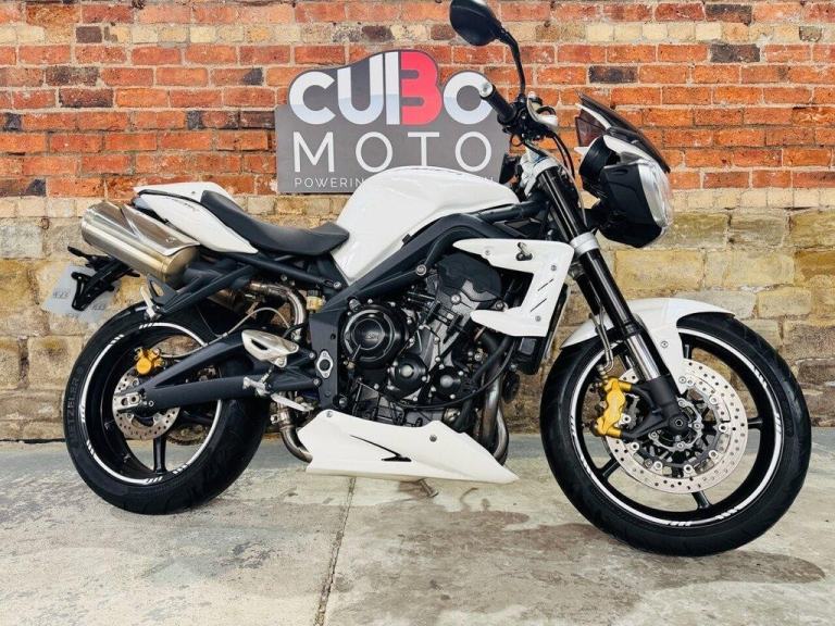 TRIUMPH STREET TRIPLE 675 R 2012 62