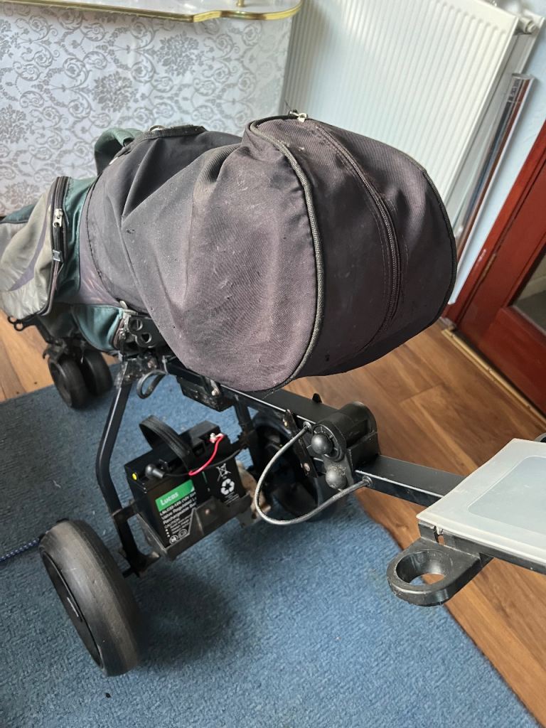 Used Golf Bag and Electric Trolley – Good Condition