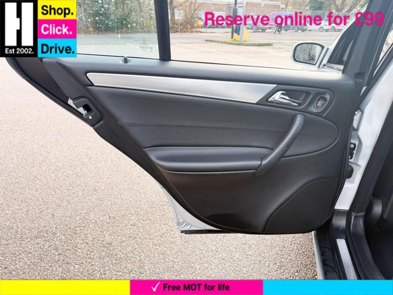 2006 Mercedes-Benz C Class 1.8 C180 Kompressor Avantgarde SE Saloon 4dr Petrol Automatic (193 g/k...