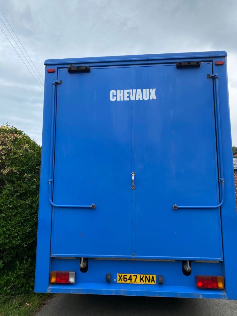 7.5 Ford Iveco 4 stall Horse truck