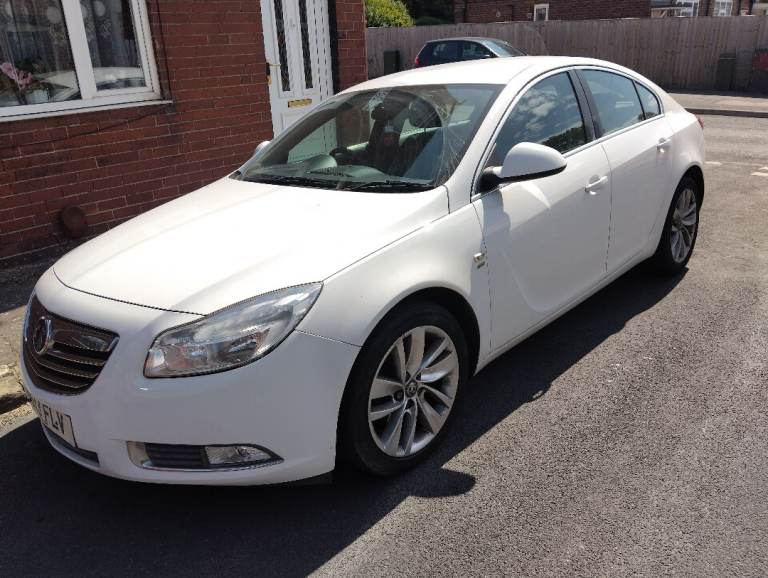 VAUXHALL INSIGNIA SRI SAT NAV CDTI