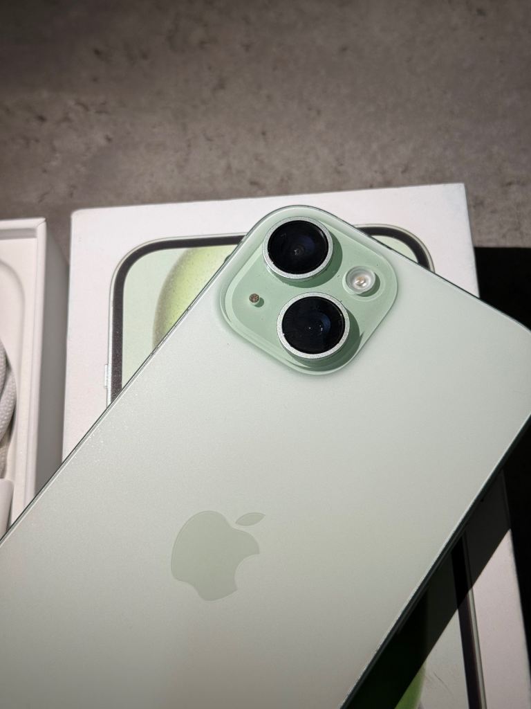 Apple iPhone 15 *read add*